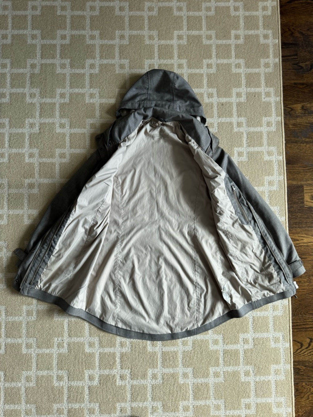 L.L. Bean Waterproof Hooded Rain Jacket Gray Lightweight Outdoor Hiking Size XS - Picture 7 of 13